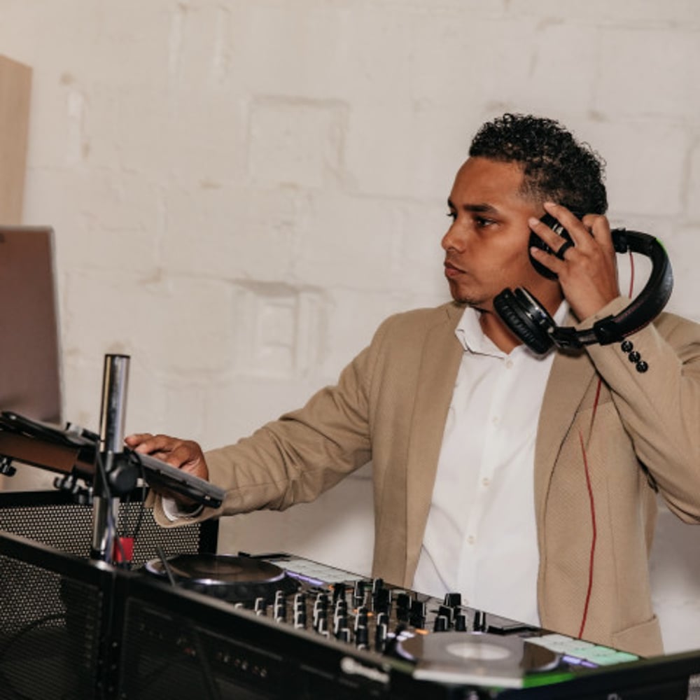 Profile thumbnail image for DJ Chris