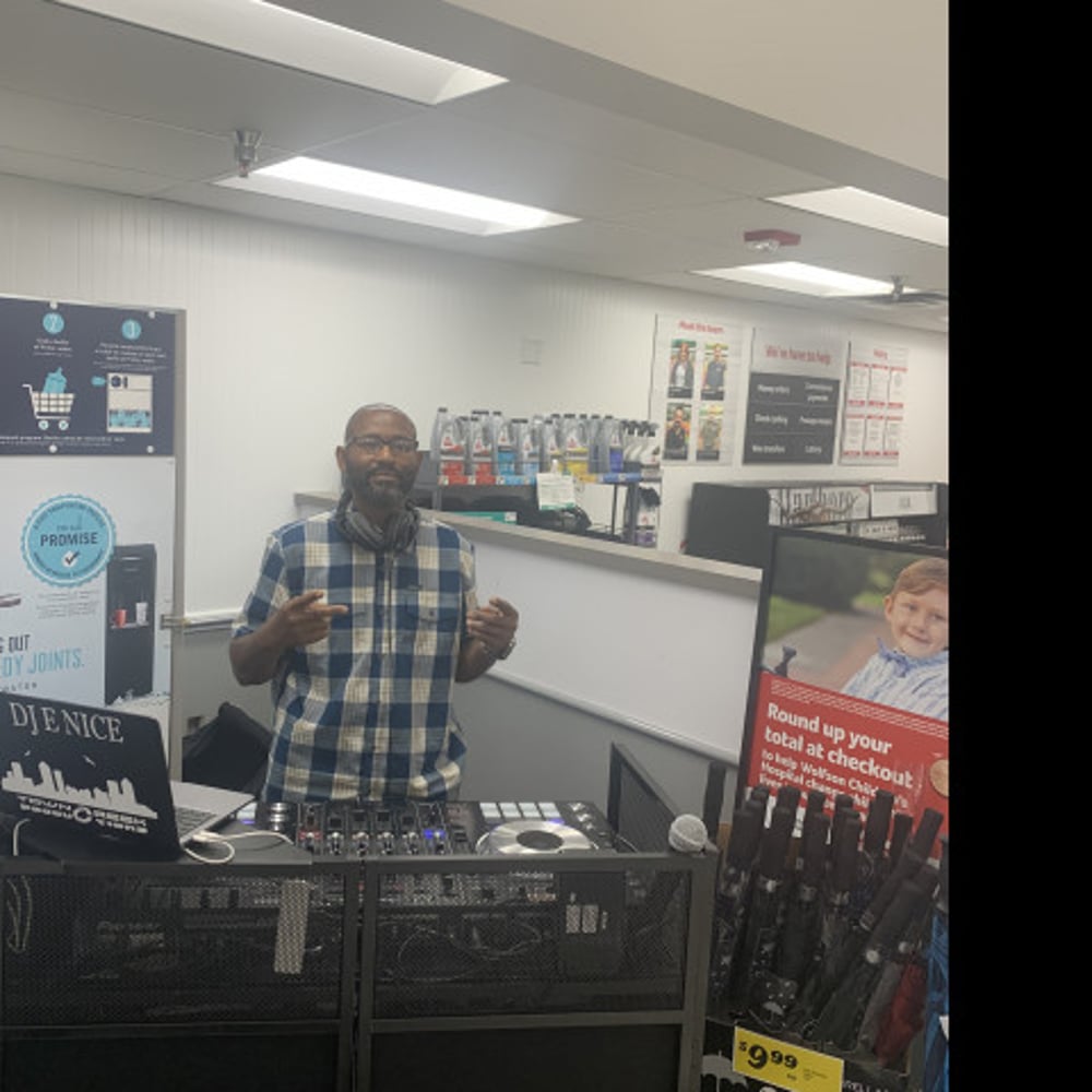 Profile thumbnail image for Dj E Nice , Towncreek Production Llc