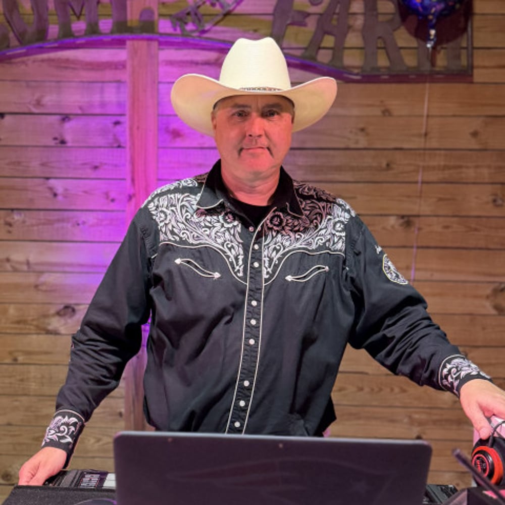 Profile thumbnail image for DJ John LindZ