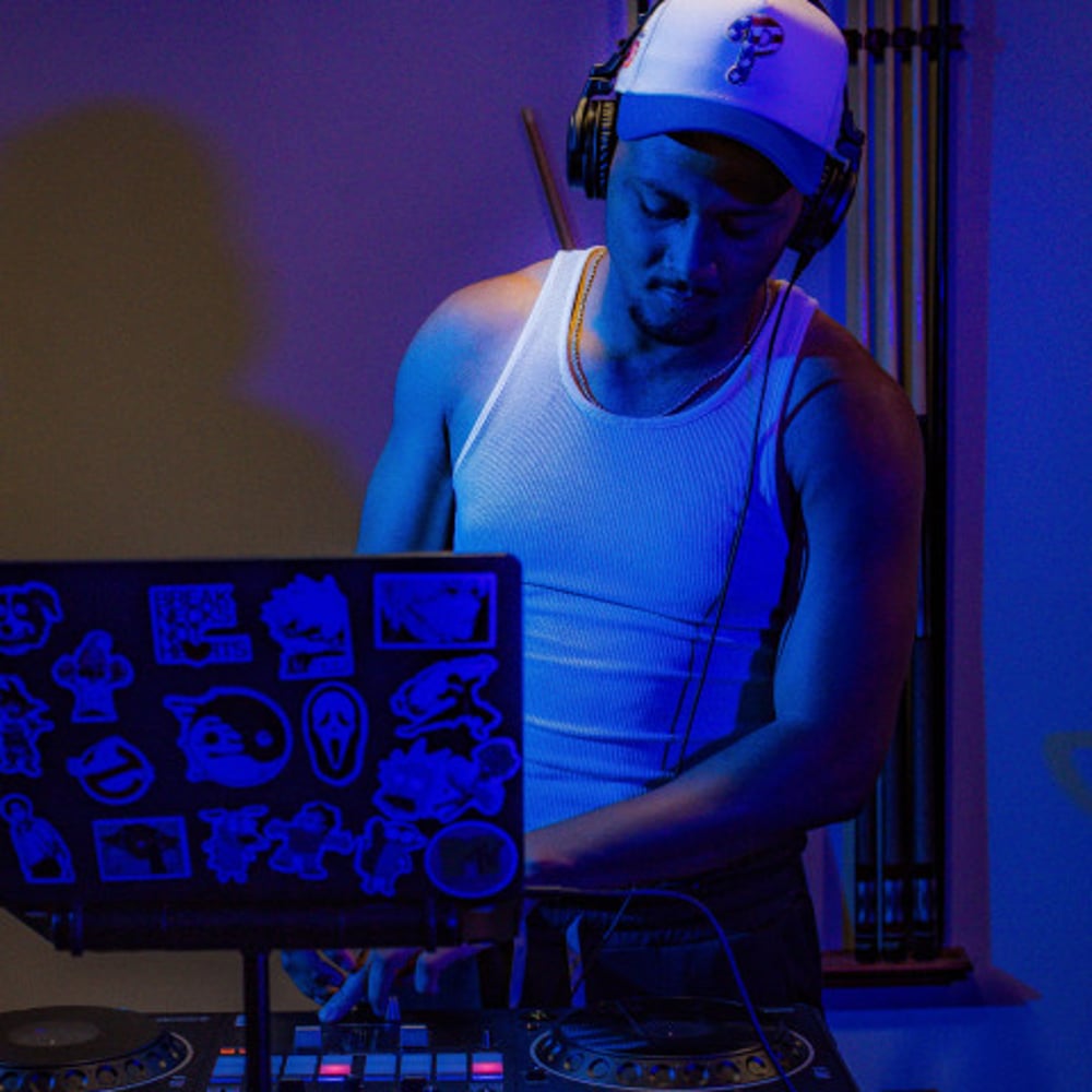 Profile thumbnail image for DJ JuannyJuan or JuannyJuan