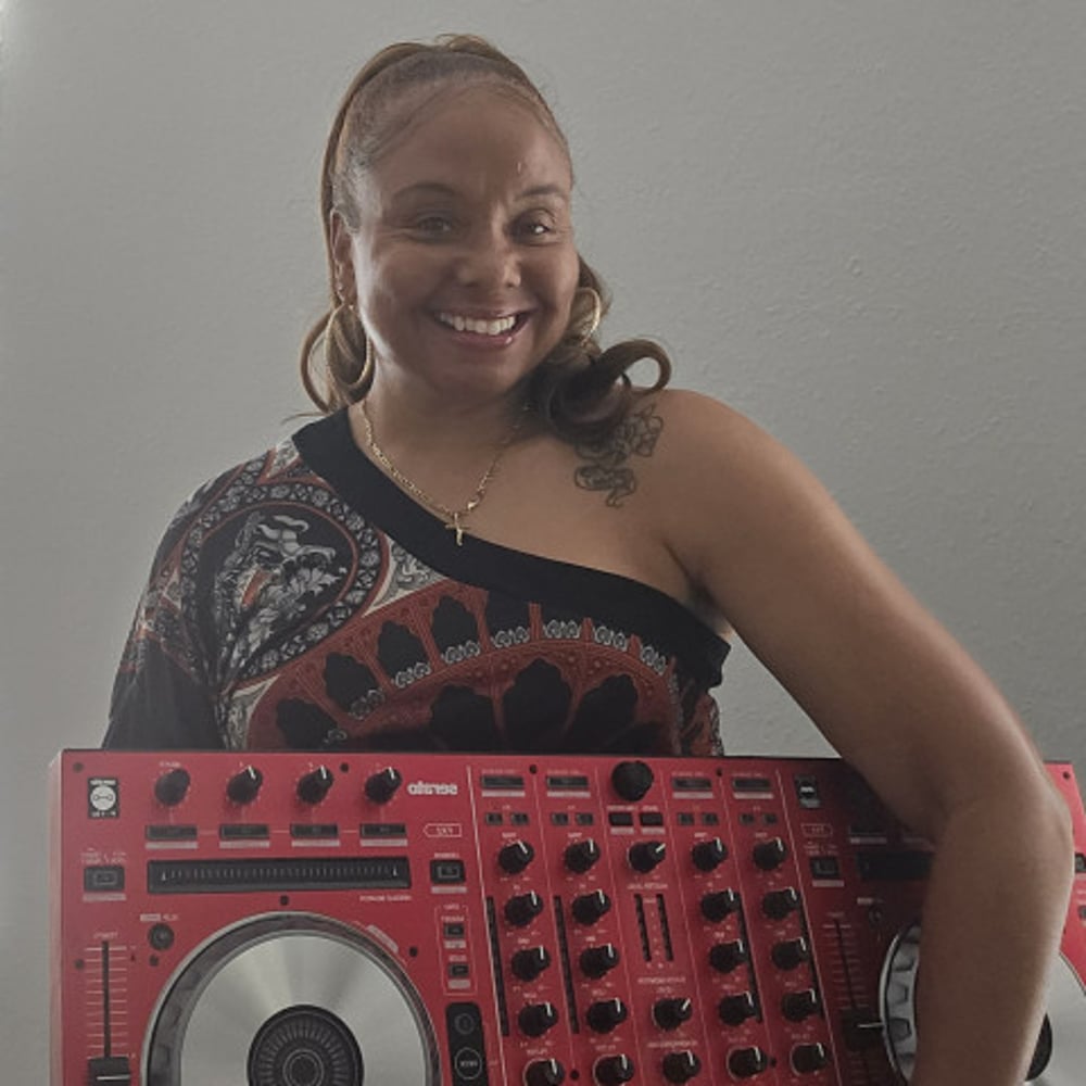 Profile thumbnail image for DJ Red