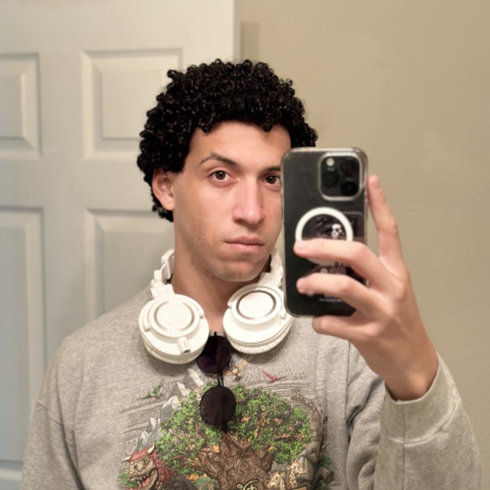 Profile thumbnail image for DJ “Rosé et Whiskey”