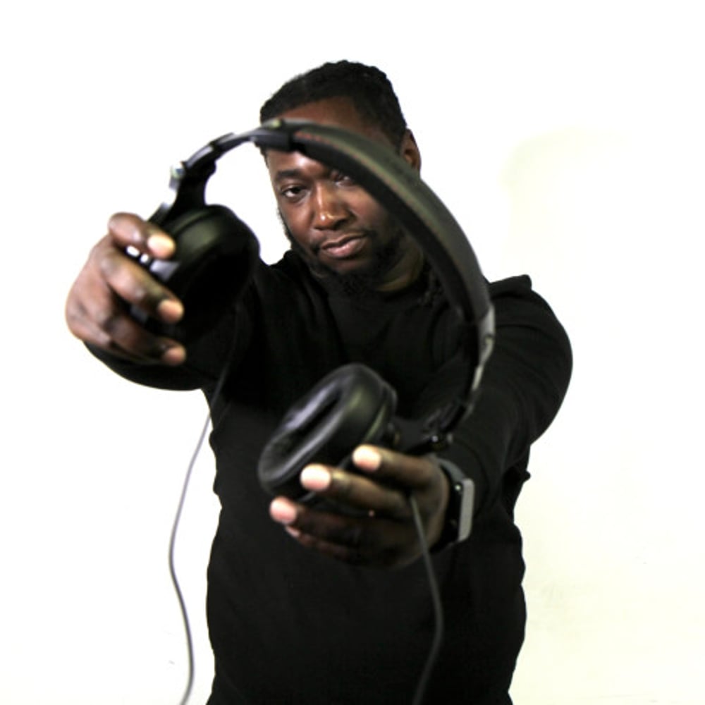 Profile thumbnail image for DJ Twinnie Twin