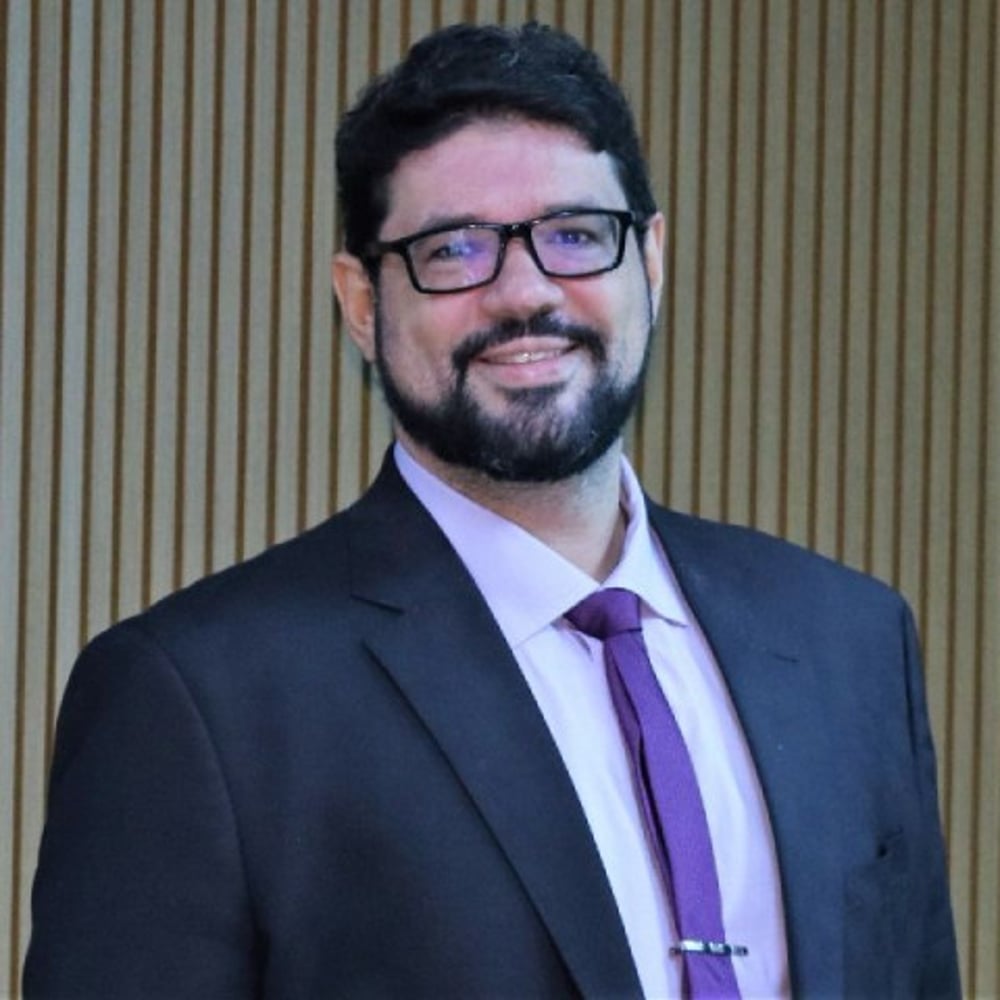Profile thumbnail image for Dr. Mario Junqueira | AI & Health Law