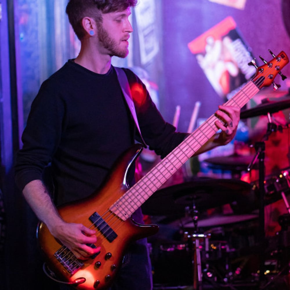 Profile thumbnail image for Drew Zephyr - backup musician