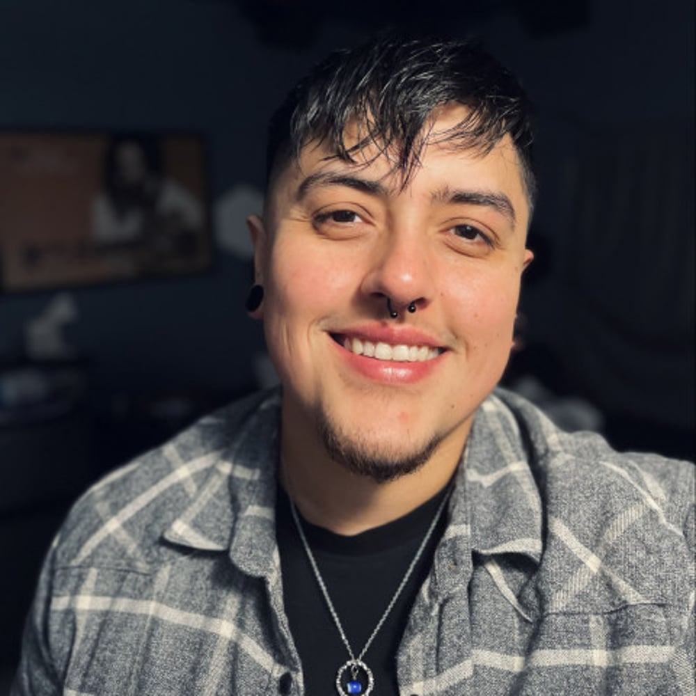 Profile thumbnail image for Dylan Grey