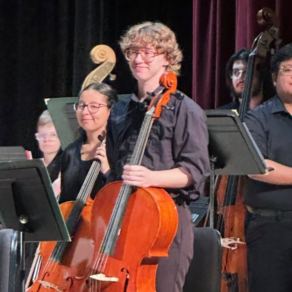 Profile thumbnail image for Elias Becker Cellist