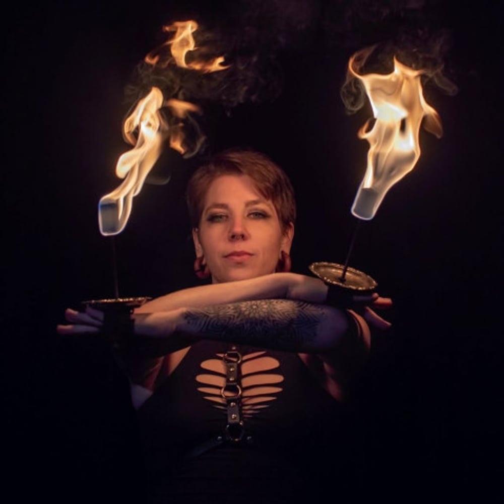 Profile thumbnail image for Erin Rayne