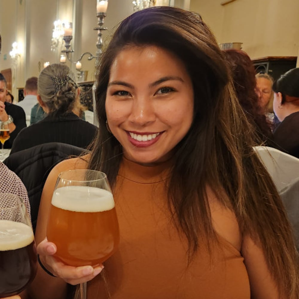 Profile thumbnail image for Female Bartender