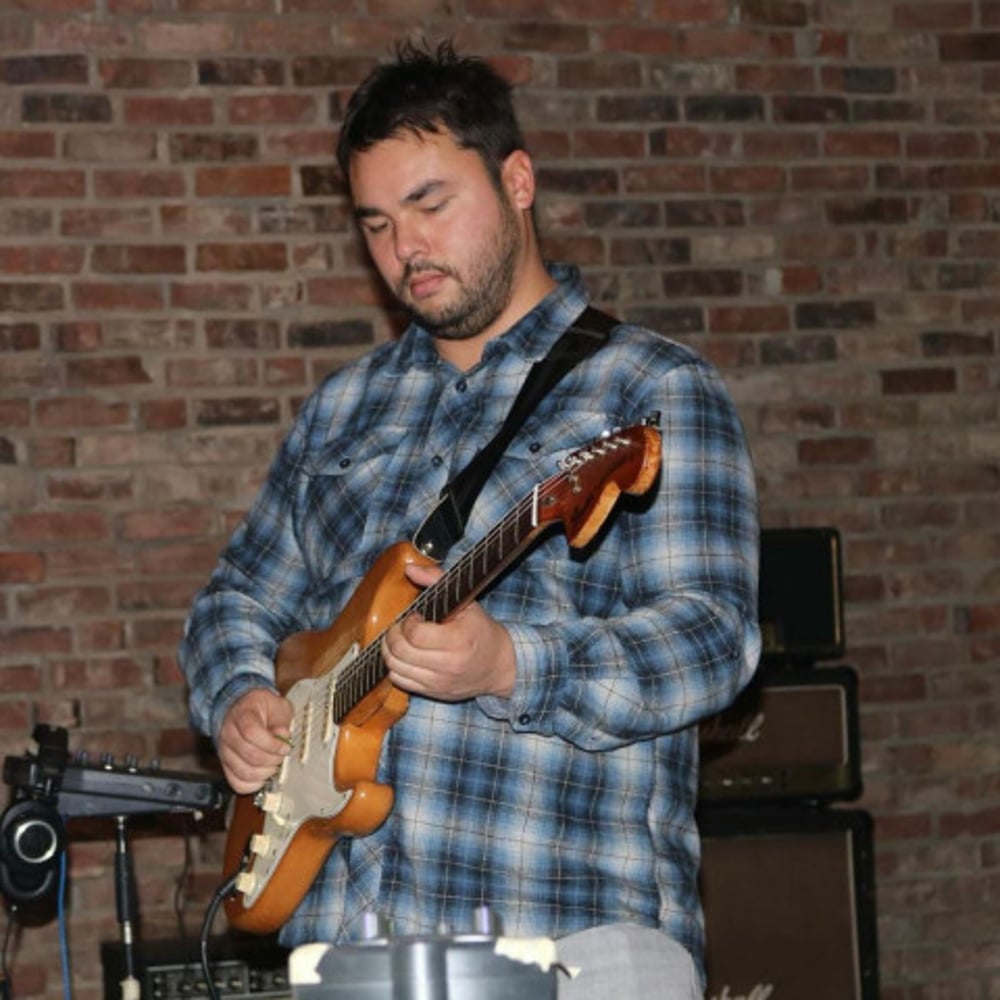 Profile thumbnail image for Léo Huynh, Guitarist and Drummer