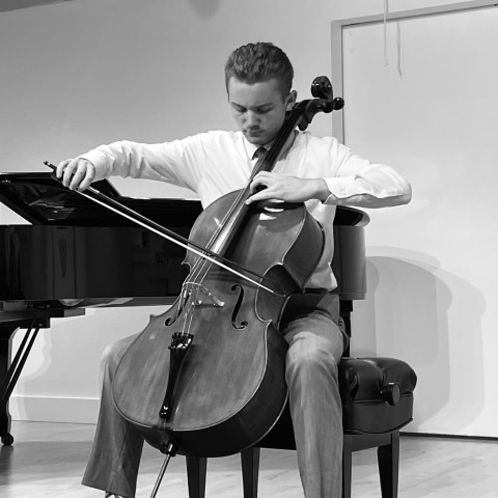 Profile thumbnail image for Hunter Nelson, Cellist