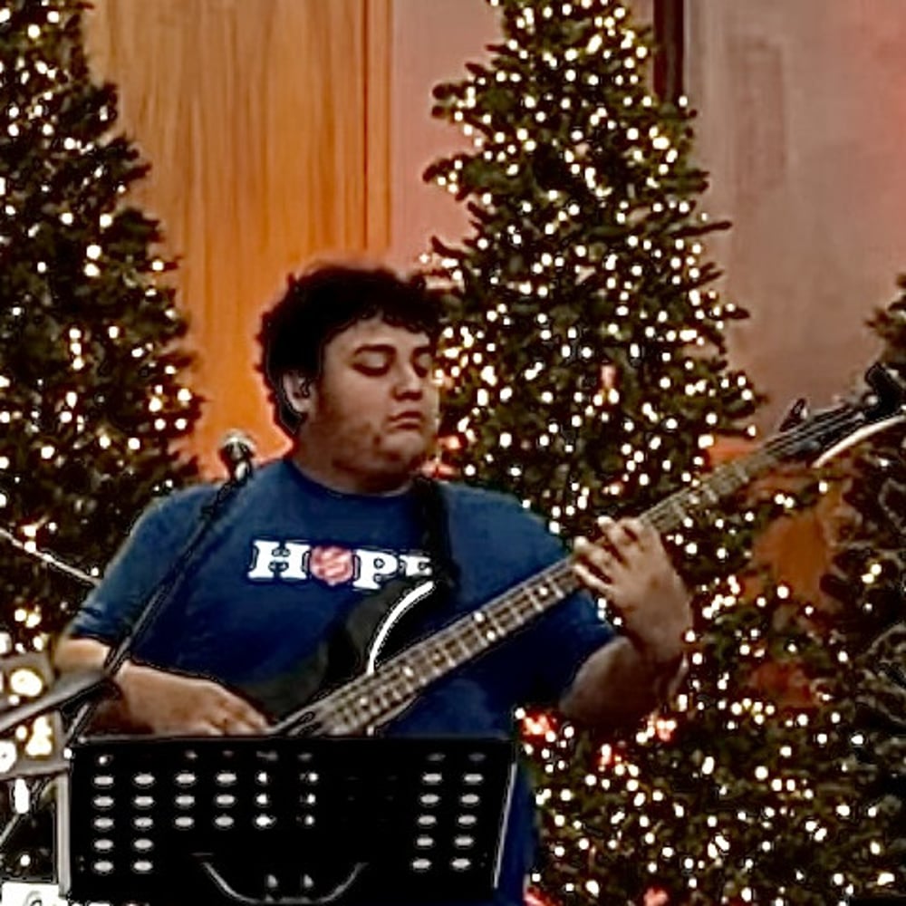 Profile thumbnail image for I Play Bass