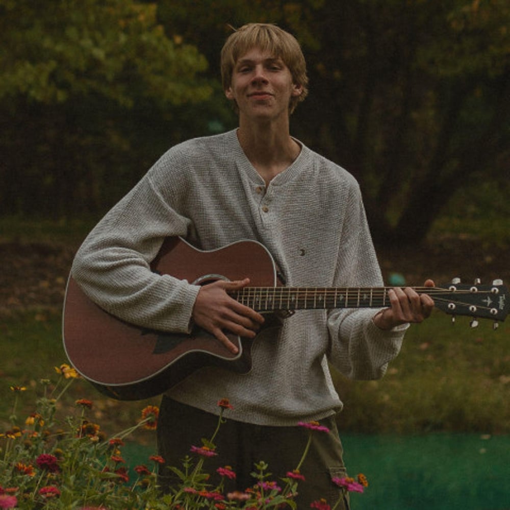 Profile thumbnail image for Jacob Forney Sings