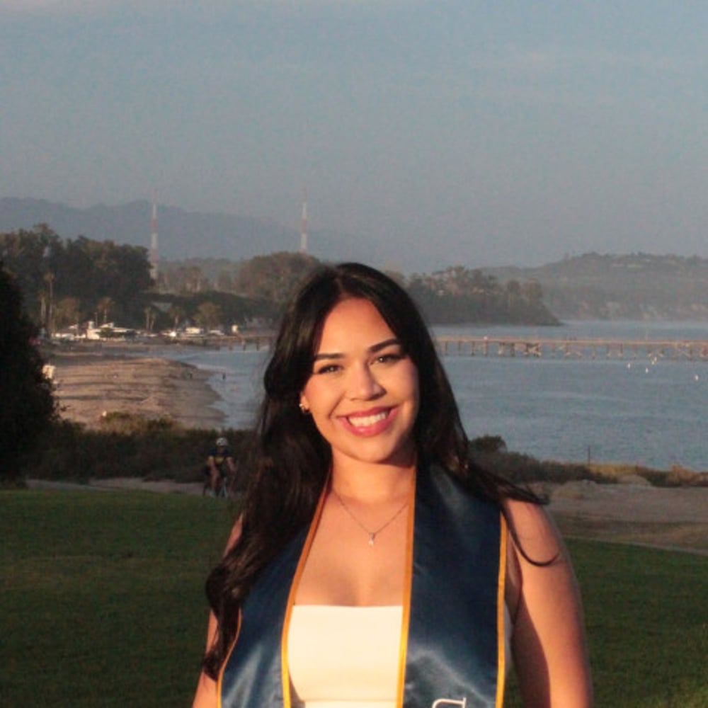 Profile thumbnail image for Julianne Varona