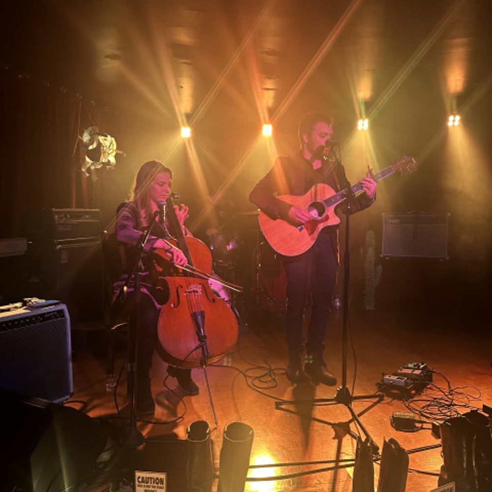 Profile thumbnail image for Justin Leigh & Kelly Joy