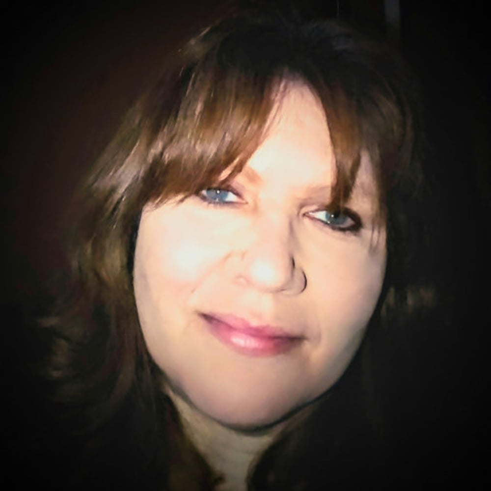 Profile thumbnail image for Kelly Worships