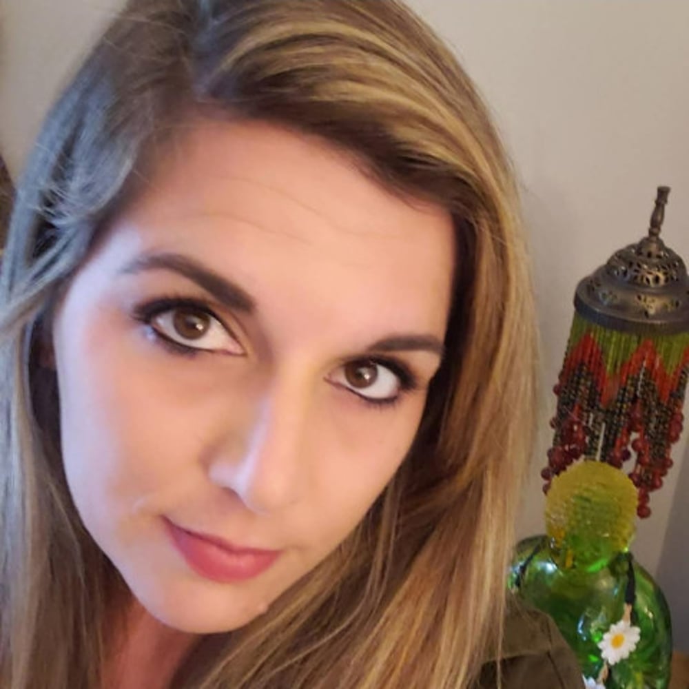 Profile thumbnail image for Leila