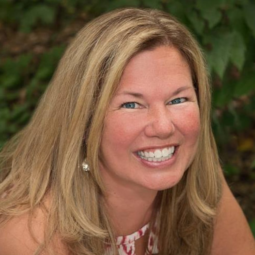 Profile thumbnail image for Lisa Crates Photography