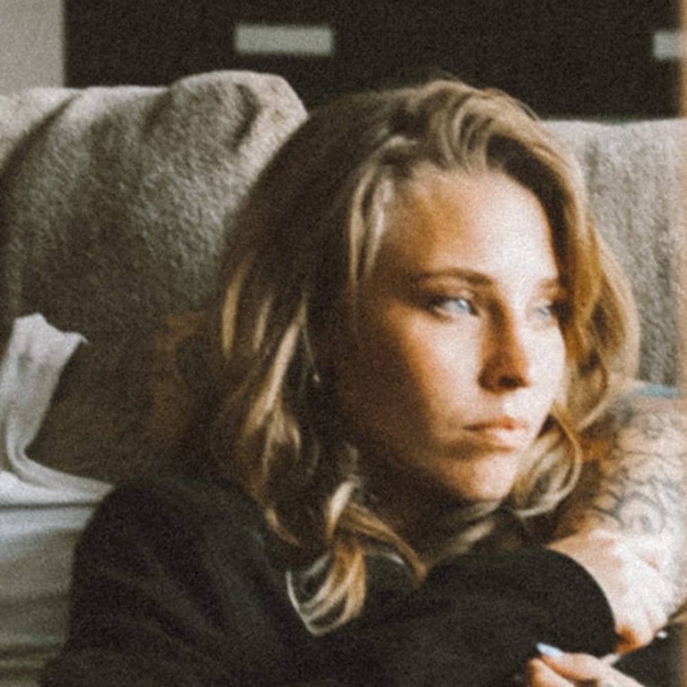 Profile thumbnail image for Livi Jacobs singer/songwriter