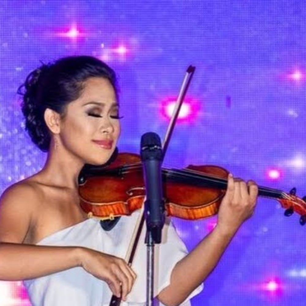 Profile thumbnail image for Luna Solis Live Violinist