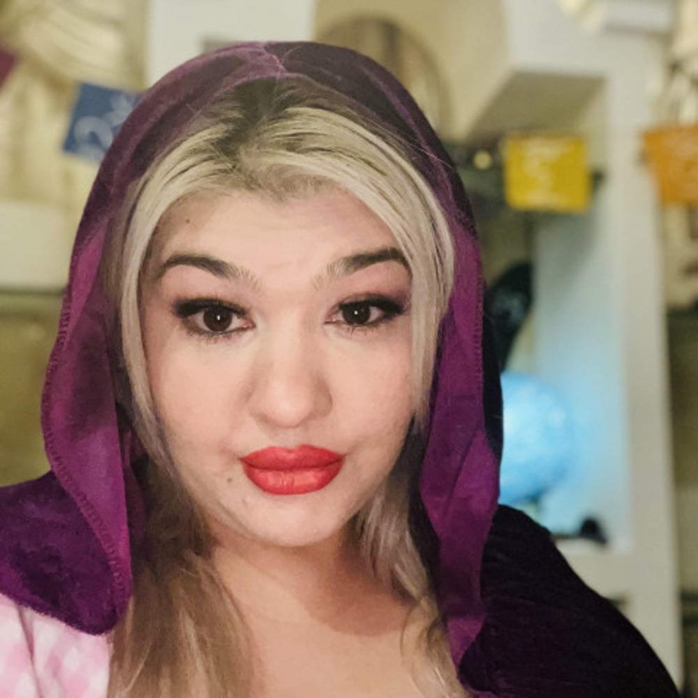 Profile thumbnail image for Celebrity Psychic Fortune Teller Debbie Aries