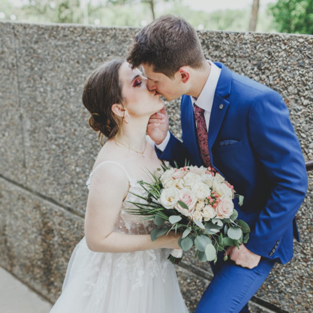 Profile thumbnail image for Miale Photography