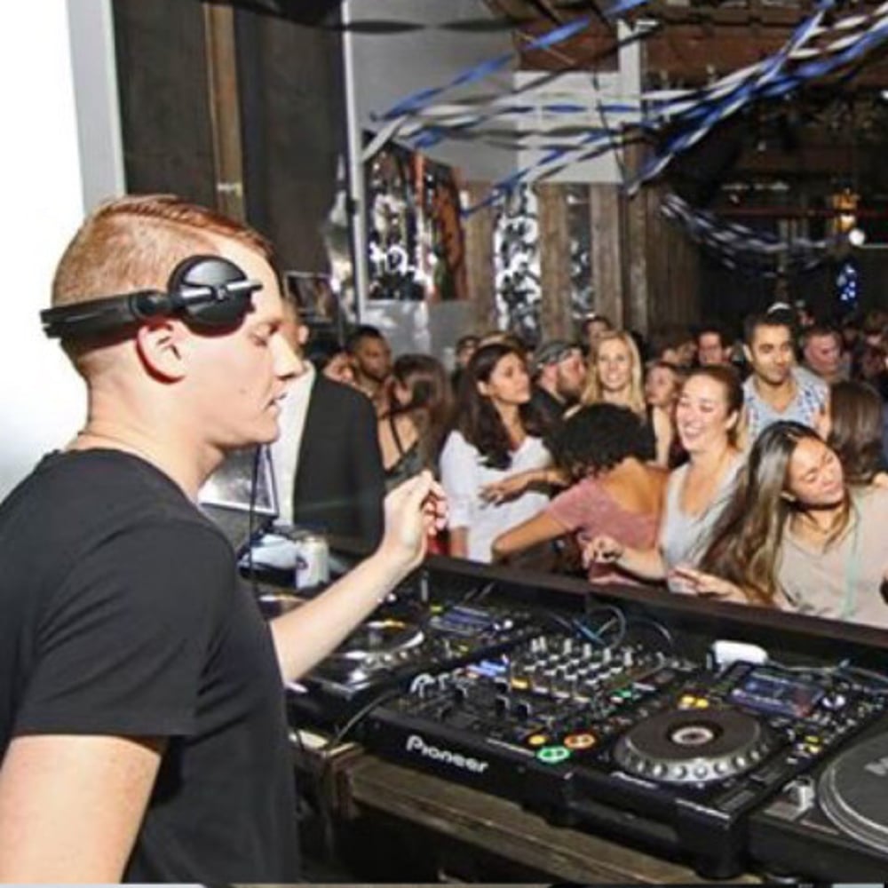 Profile thumbnail image for Nikeetz - Pro Event DJ