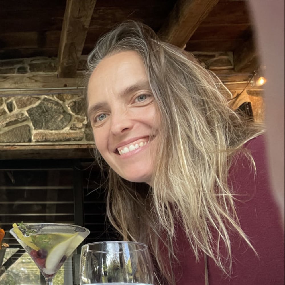 Profile thumbnail image for Melanie Ollenberg Palmistry