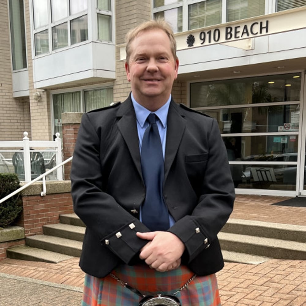 Profile thumbnail image for Professional bagpiper for all events