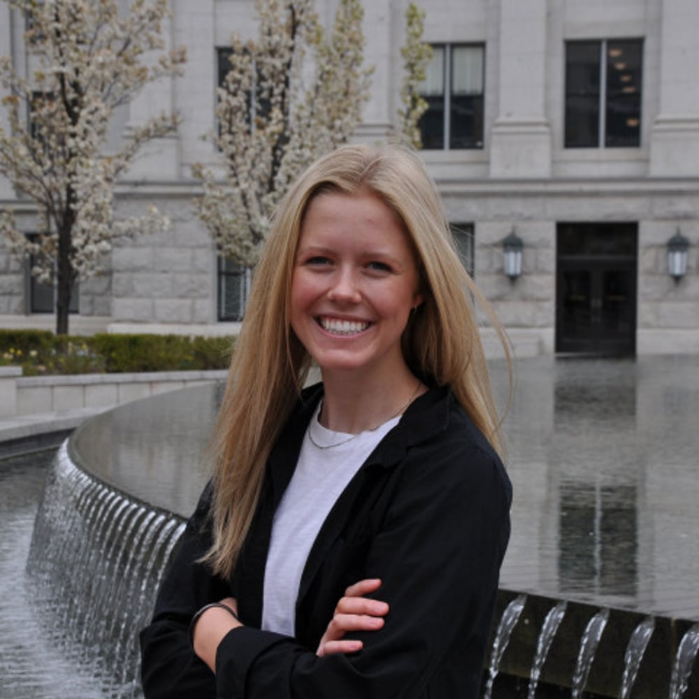 Profile thumbnail image for Professional Pianist, Abigail Derrick