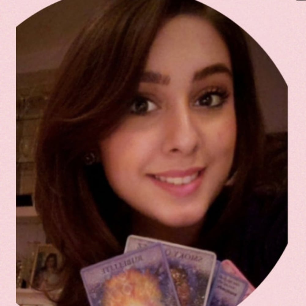 Profile thumbnail image for Psychic Readings Mrs Lori