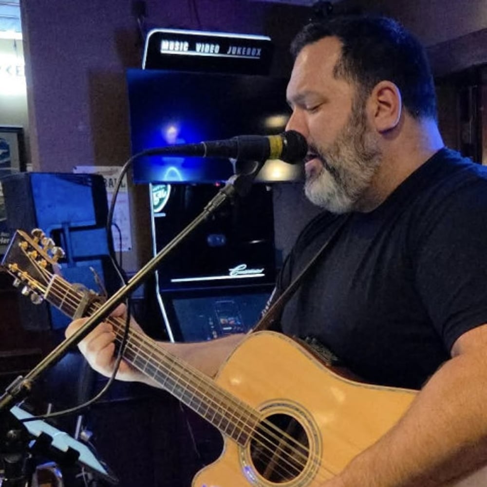Profile thumbnail image for Rey Gonzalez Acoustic