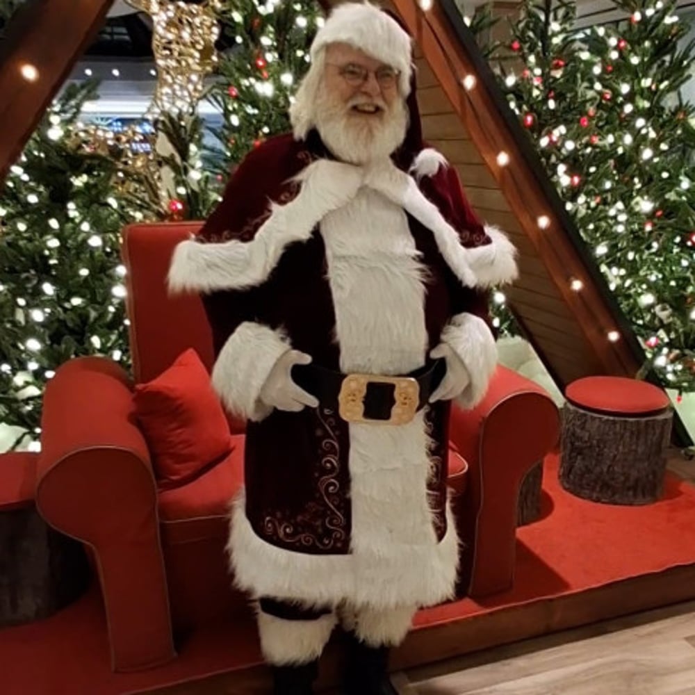 Profile thumbnail image for Santa Paris