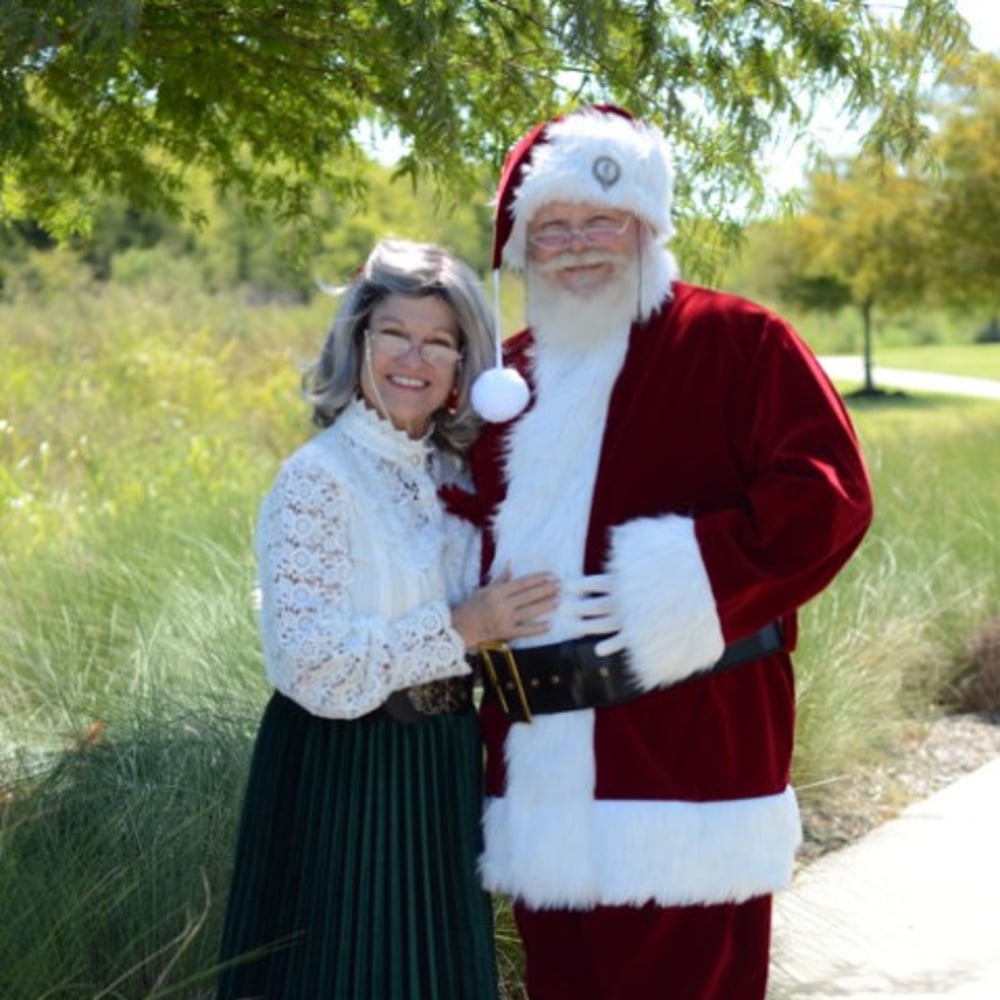 Profile thumbnail image for Santa Poppy & Mrs. Claus