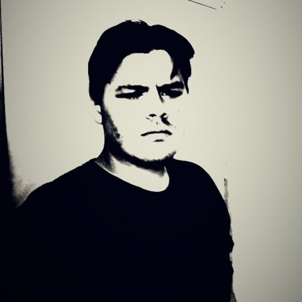 Profile thumbnail image for Solo acoustic vocalist 
