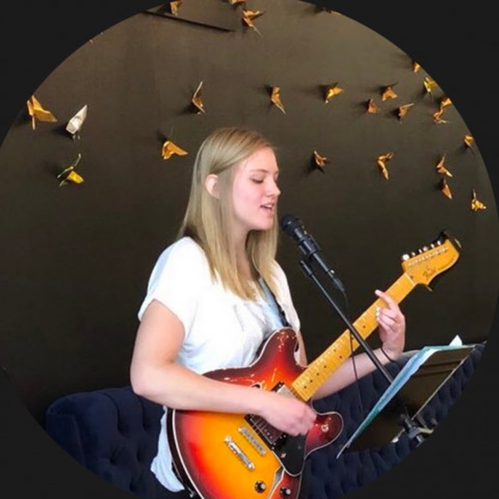 Profile thumbnail image for Solo Musician - Christy