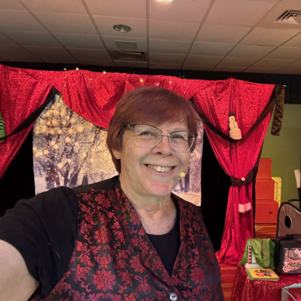 Profile thumbnail image for Stephanie Beach Magic