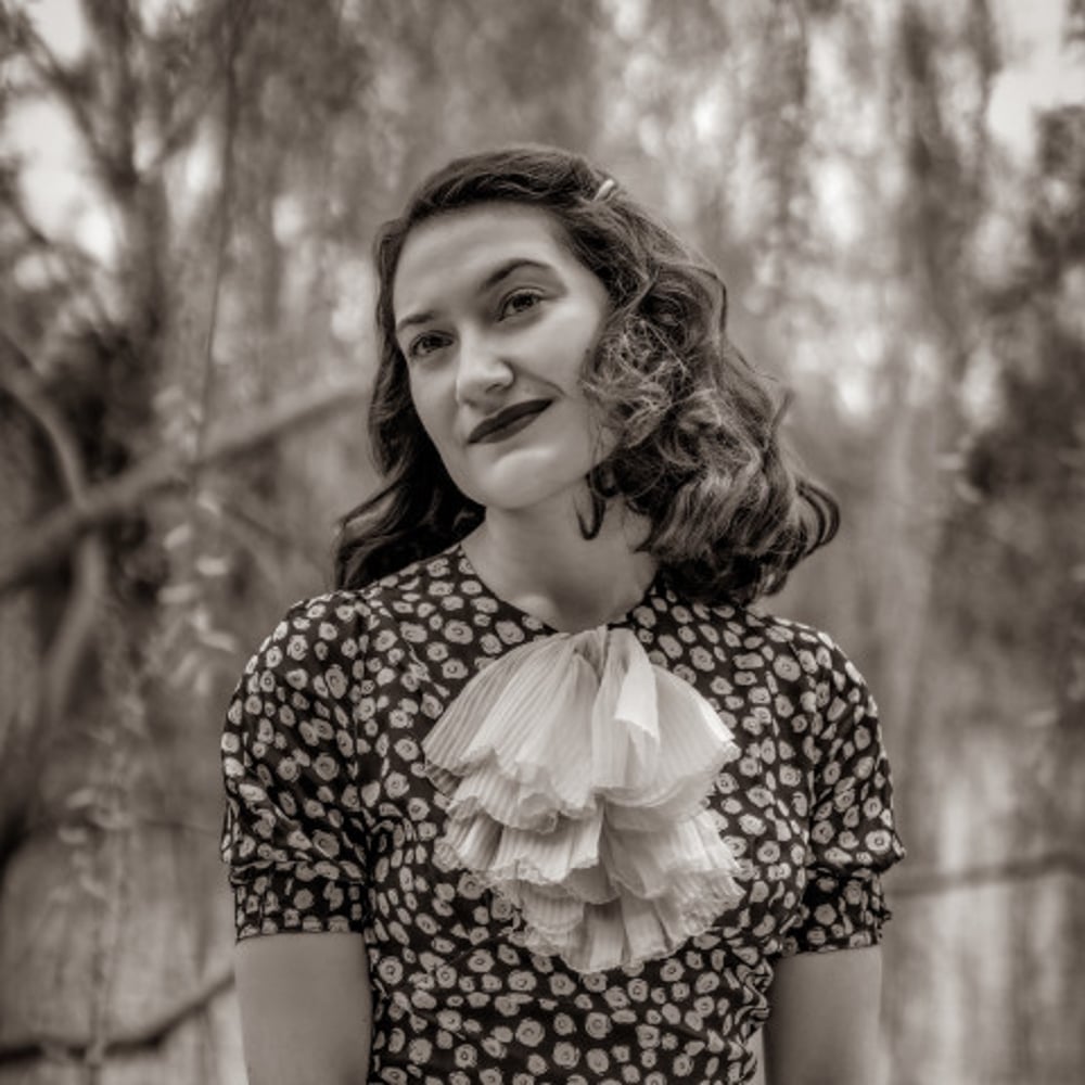 Profile thumbnail image for Mia Elliott