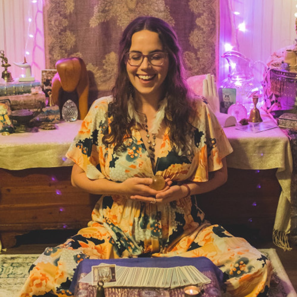 Profile thumbnail image for The Laundress Tarot & Astrology