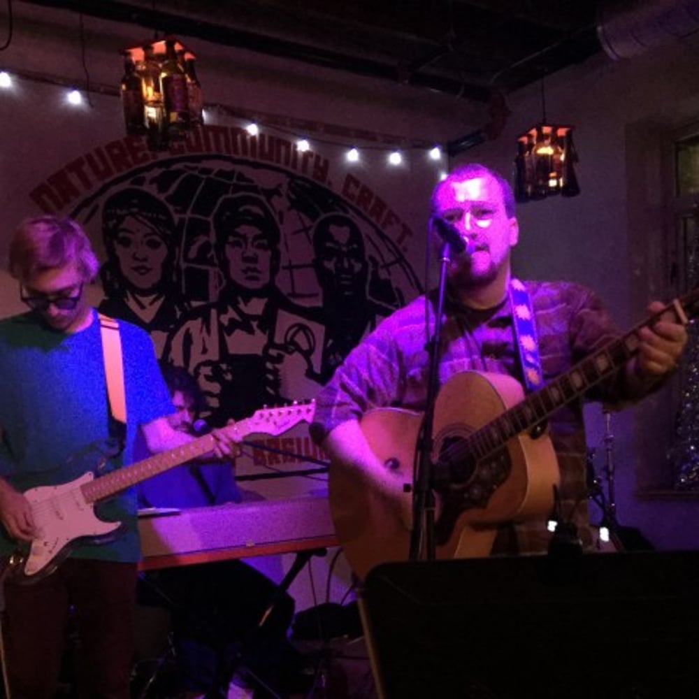 Profile thumbnail image for Theo Batzer & The Moon Surfers
