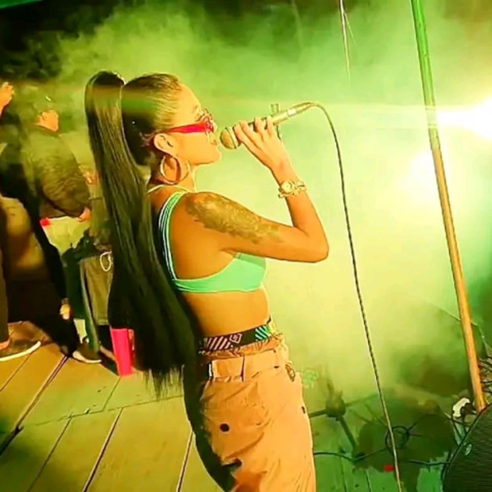 Profile thumbnail image for Tributo a Becky G