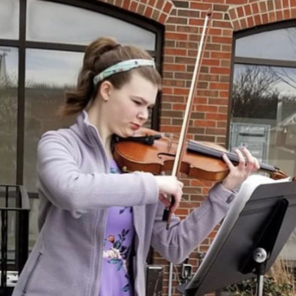 Profile thumbnail image for Violinist, Julia W