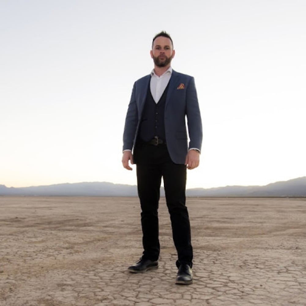 Profile thumbnail image for Warren Thackeray Corporate Entertainer
