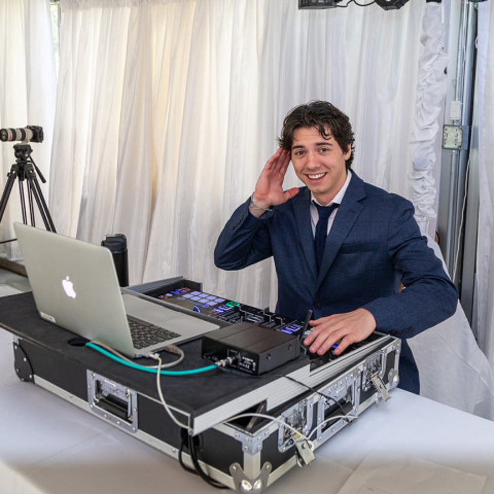 Profile thumbnail image for Wedding Host
