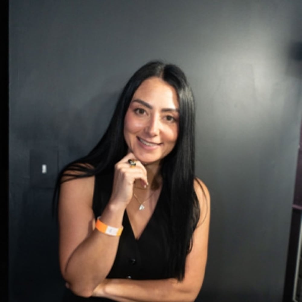 Profile thumbnail image for Yessica Albes – Latina Stand-Up Comedy