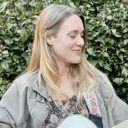 Bee Eigen – Acoustic Singer-Songwriter