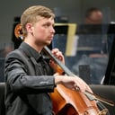 Classical cellist