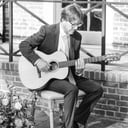 Cocktail Hour Guitarist