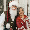Santa Craig Cringle &amp; That Filipina Mrs. Claus