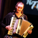Elizabeth Avery, accordion